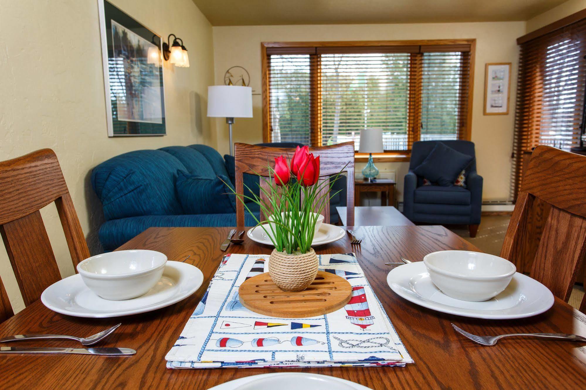 Waterbury Inn Ephraim Ngoại thất bức ảnh